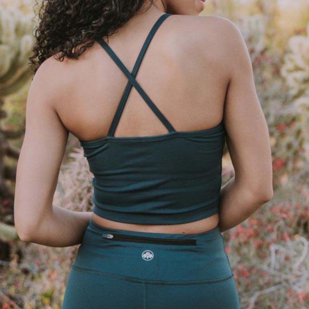 Senita athletics ava crop top